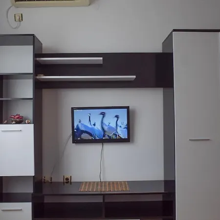 Уютная Квартира С Двумя Спальнями Apartamento